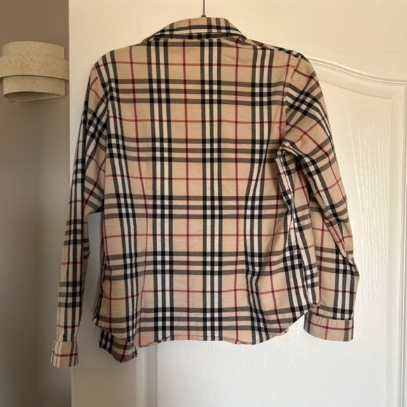Women’s Burberry Button Down Shirt - Picture 4 of 4